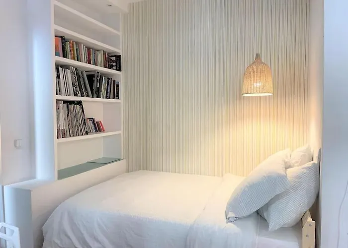 Exclusivo Y Acogedor Apartamento Con Balcon En Chueca, Con Aire Acondicionado Y Calefaccion